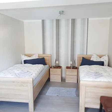 Panzió Monteur-fremdenzimmer - Petit Quartier *