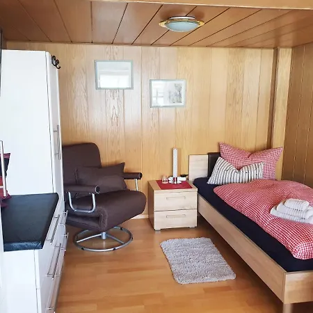 Bed & Breakfast Monteur-fremdenzimmer - Petit Quartier Merenberg