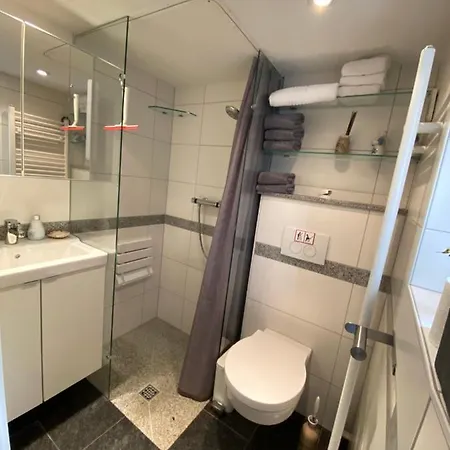 Monteur-fremdenzimmer - Petit Quartier Bed & Breakfast *