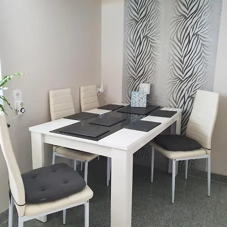 Monteur-fremdenzimmer - Petit Quartier Bed & Breakfast