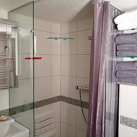 Monteur-fremdenzimmer - Petit Quartier * Merenberg