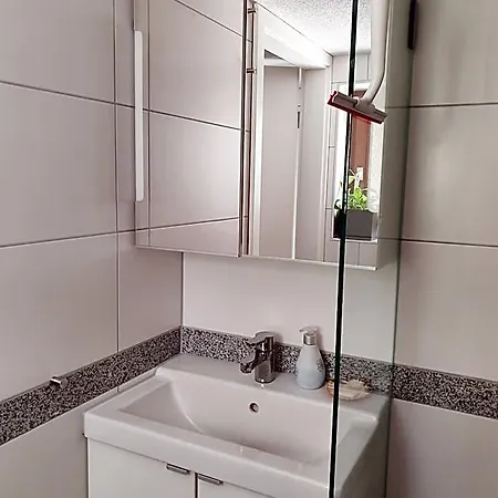 Monteur-fremdenzimmer - Petit Quartier Panzió Merenberg