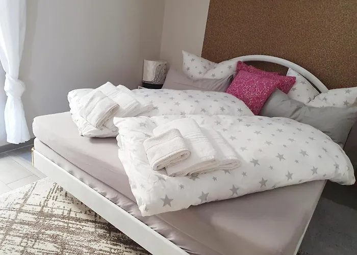 Monteur-fremdenzimmer - Petit Quartier * Merenberg