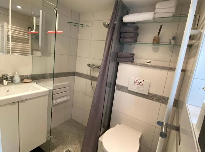 Monteur-fremdenzimmer - Petit Quartier Bed & Breakfast *