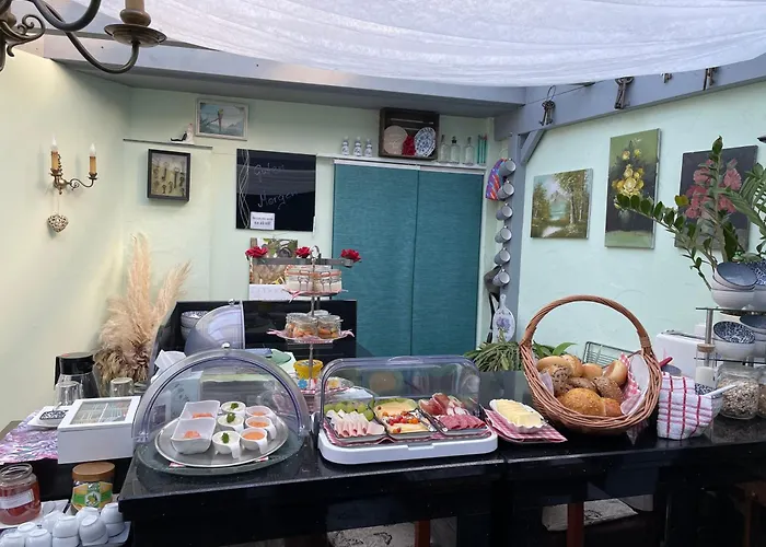 Monteur-fremdenzimmer - Petit Quartier Bed & Breakfast Merenberg